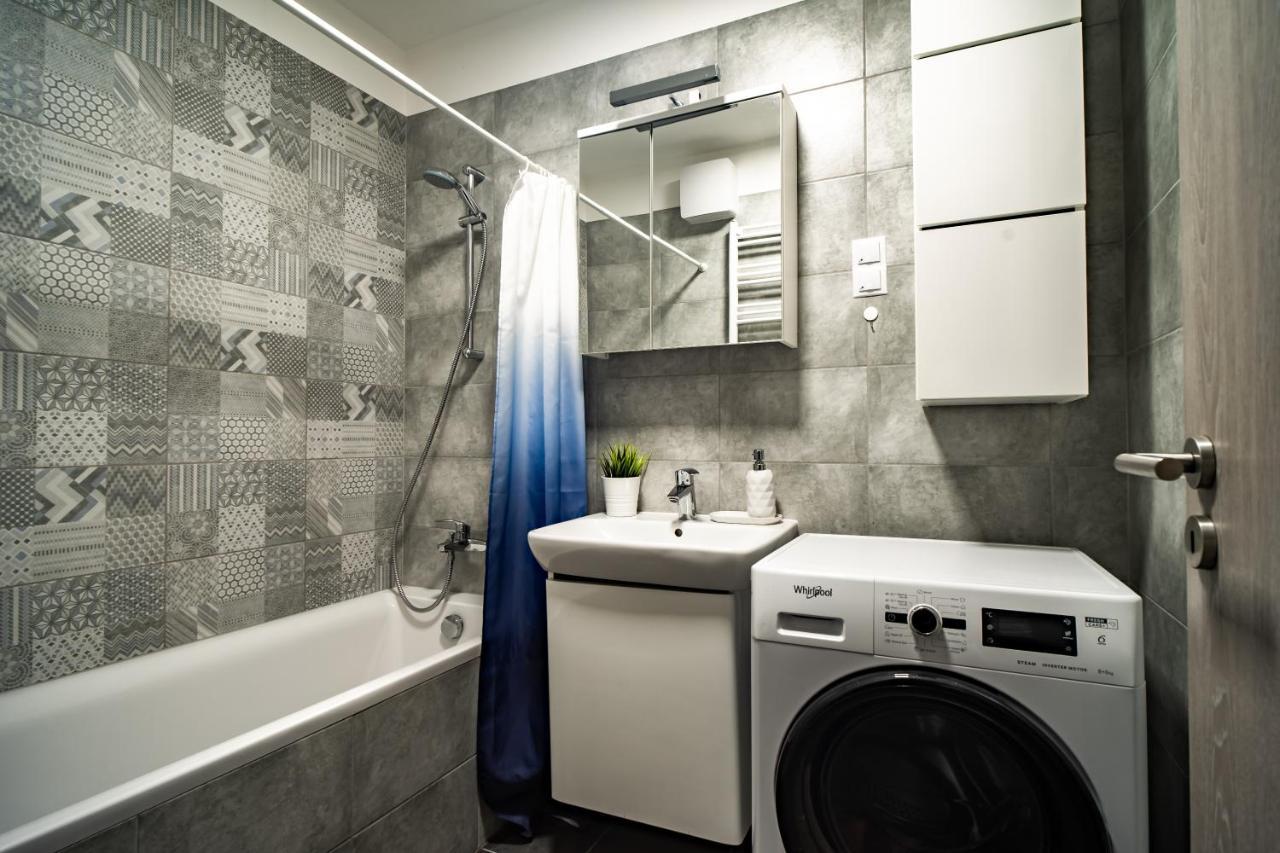 Vig Apartment - With Private Parking بودابست المظهر الخارجي الصورة